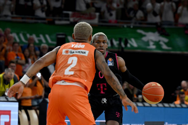 他以46分 他以46分