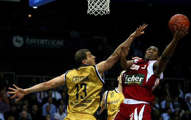 运动员之间 运动员之间