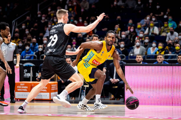 以基础转会 以基础转会